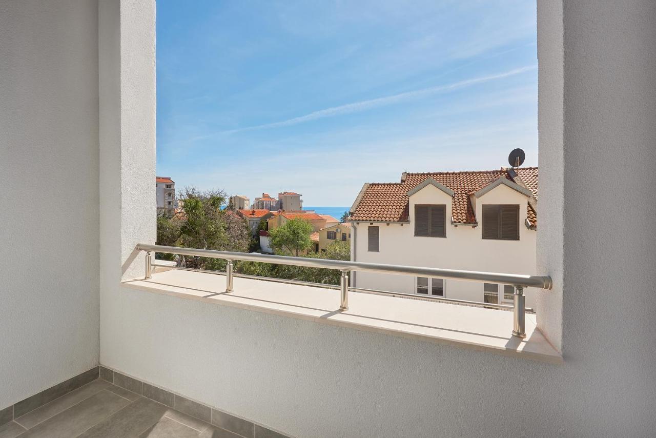 Garni Hotel Larimar Budva Exterior foto